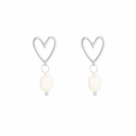 Zilverkleurige oorbellen met hartje