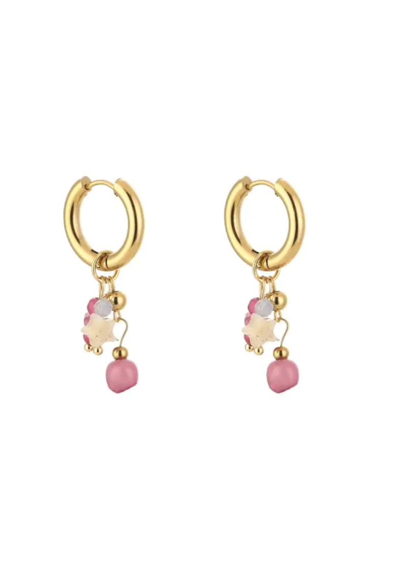 Goudkleurige oorbelletjes met kraaltjes