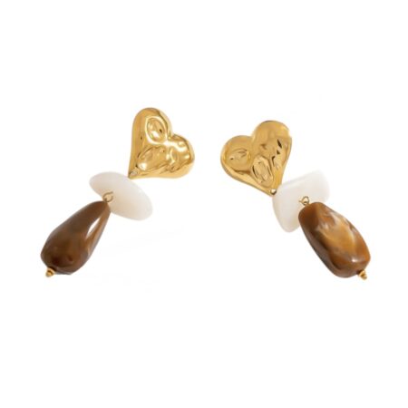 Goudkleurige statement oorbellen met hartje en kraal