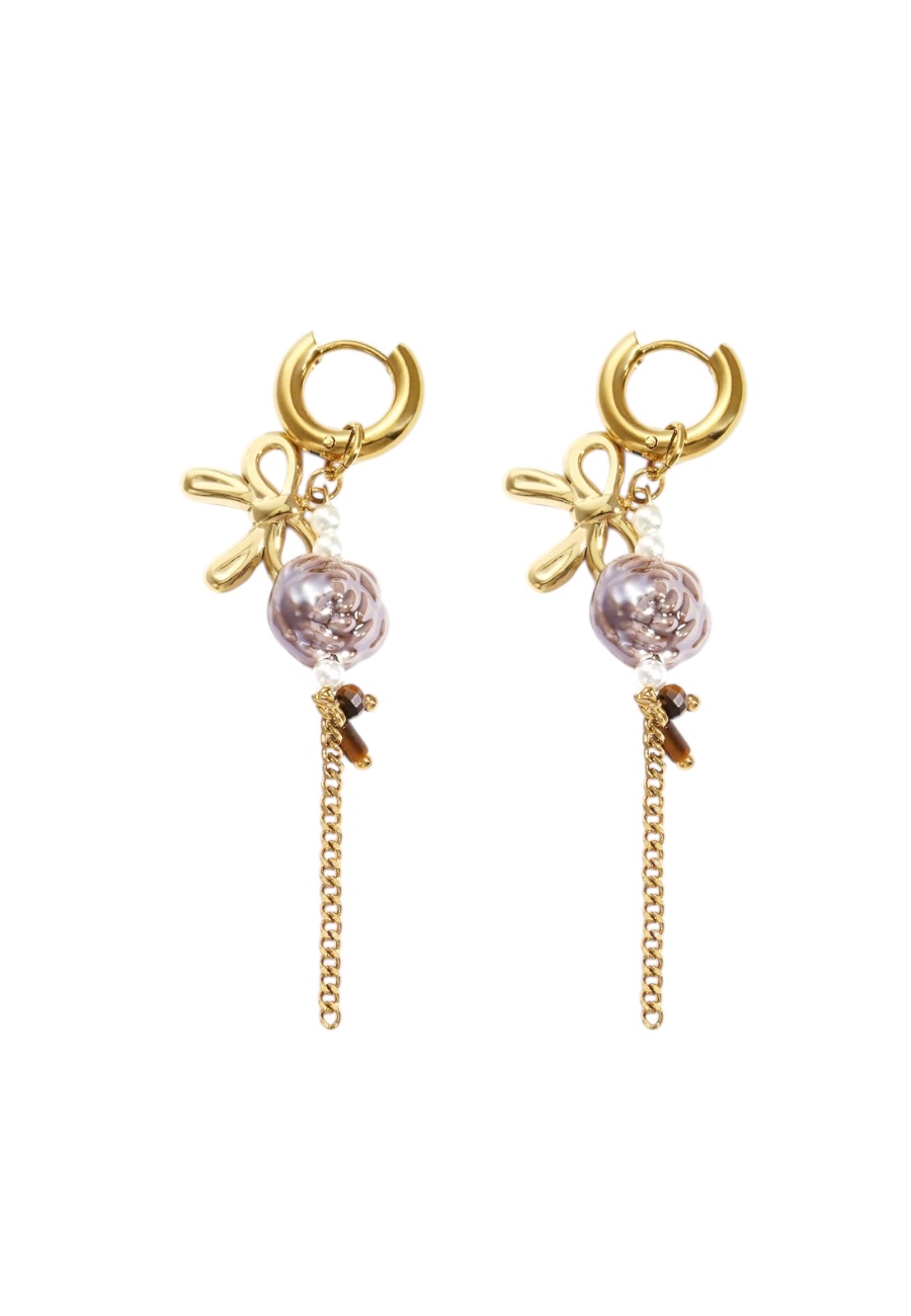 Goudkleurige oorbellen met bedeltjes