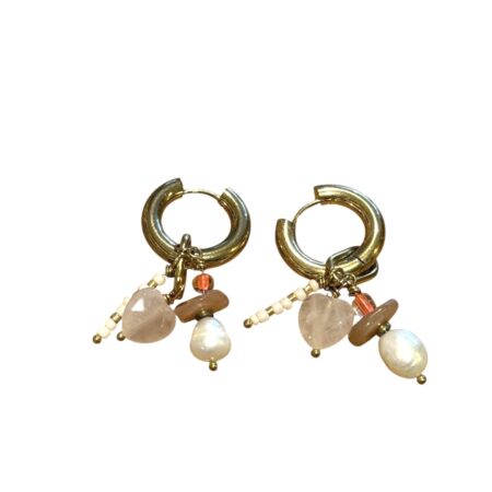 Goudkleurige oorbellen met bedeltjes