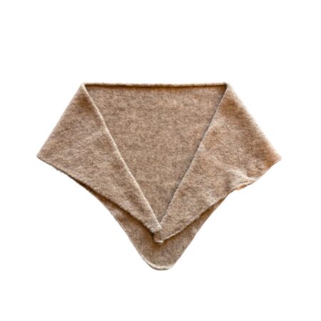 Wollig knoop shawltje