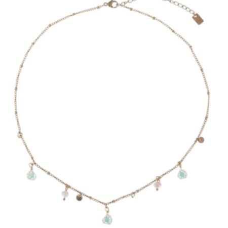 Korte goudkleurige ketting met vrolijke kraaltjes