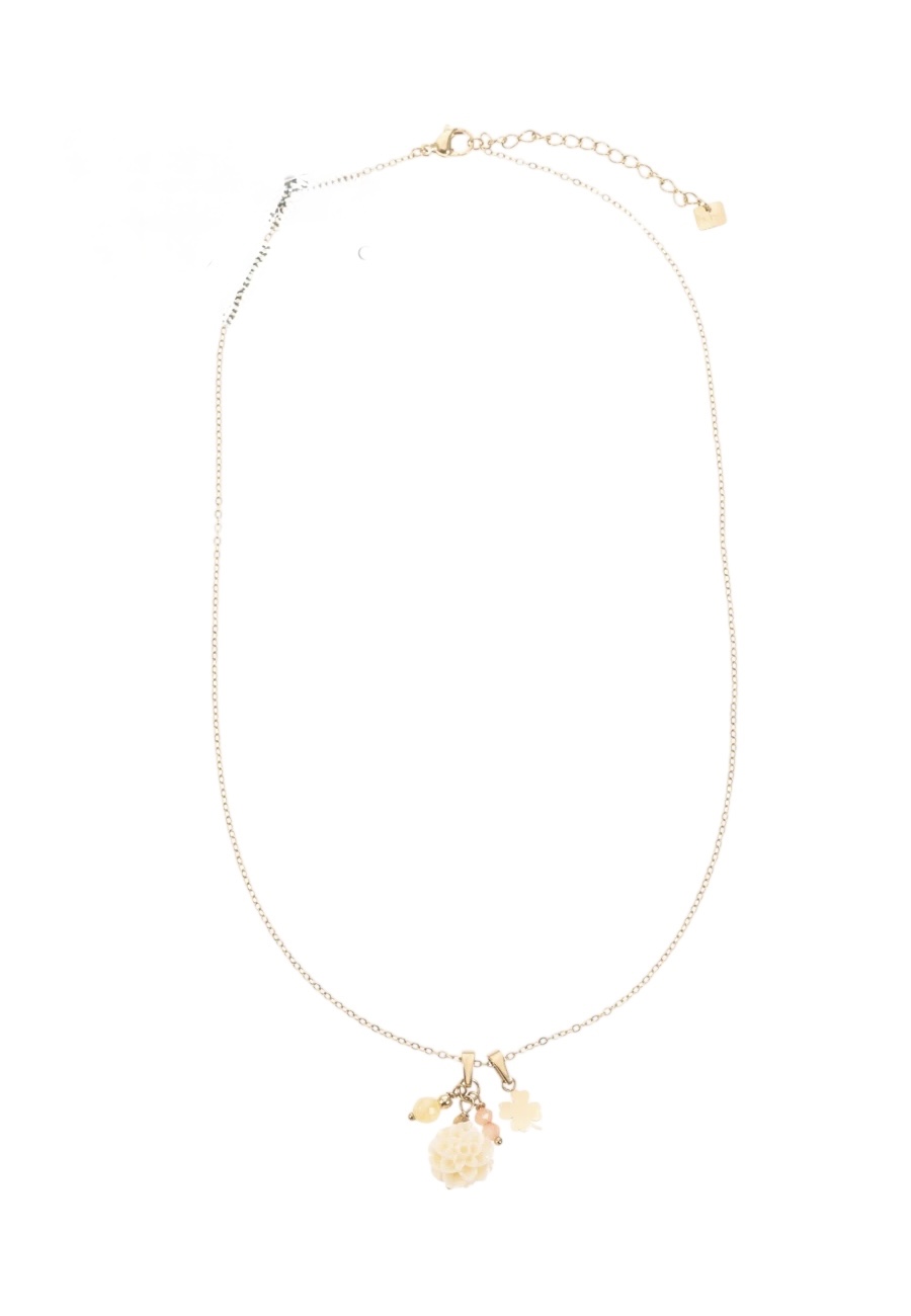 Korte goudkleurige ketting met bedeltjes