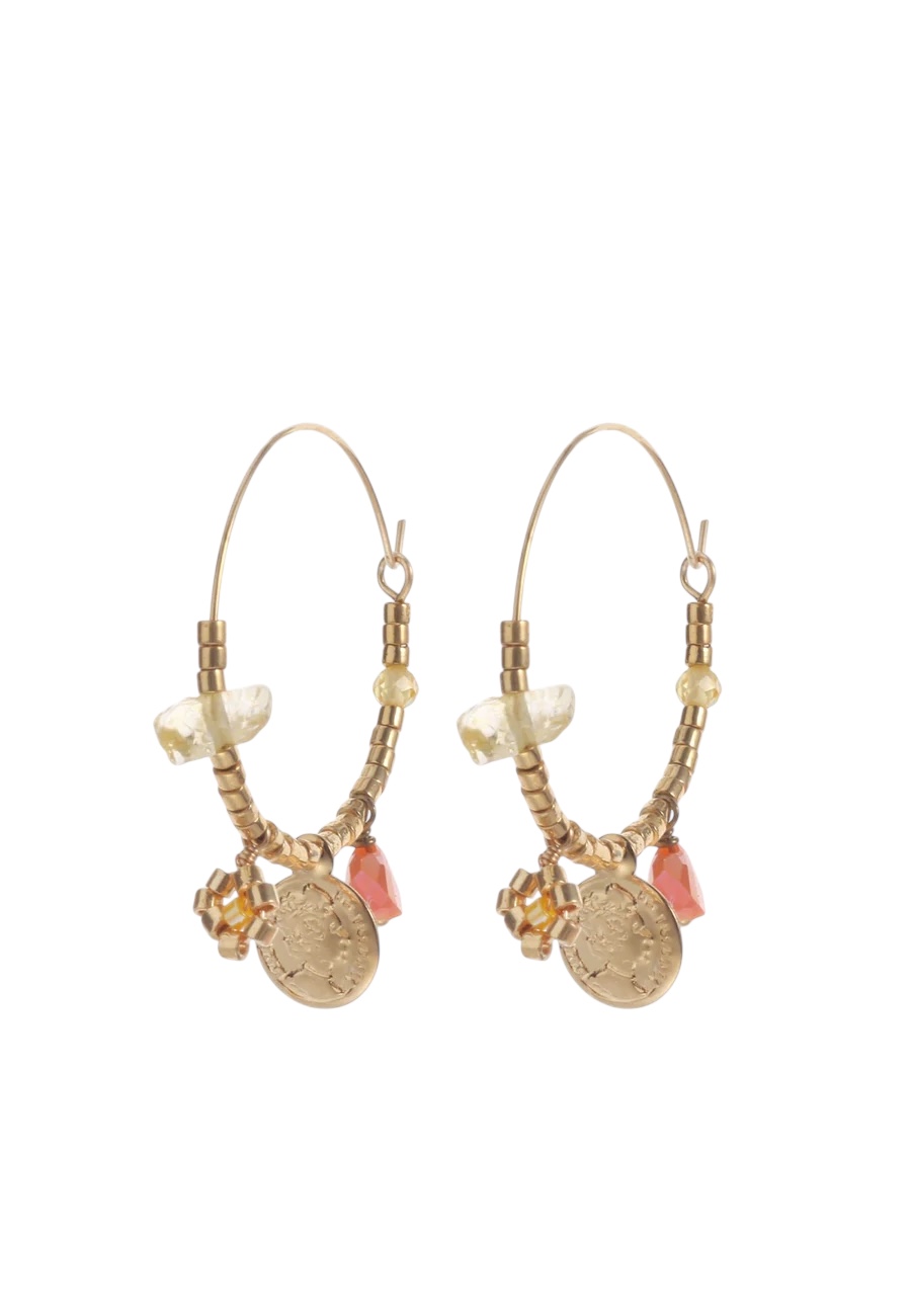 Goudkleurige Creolen met bedeltjes