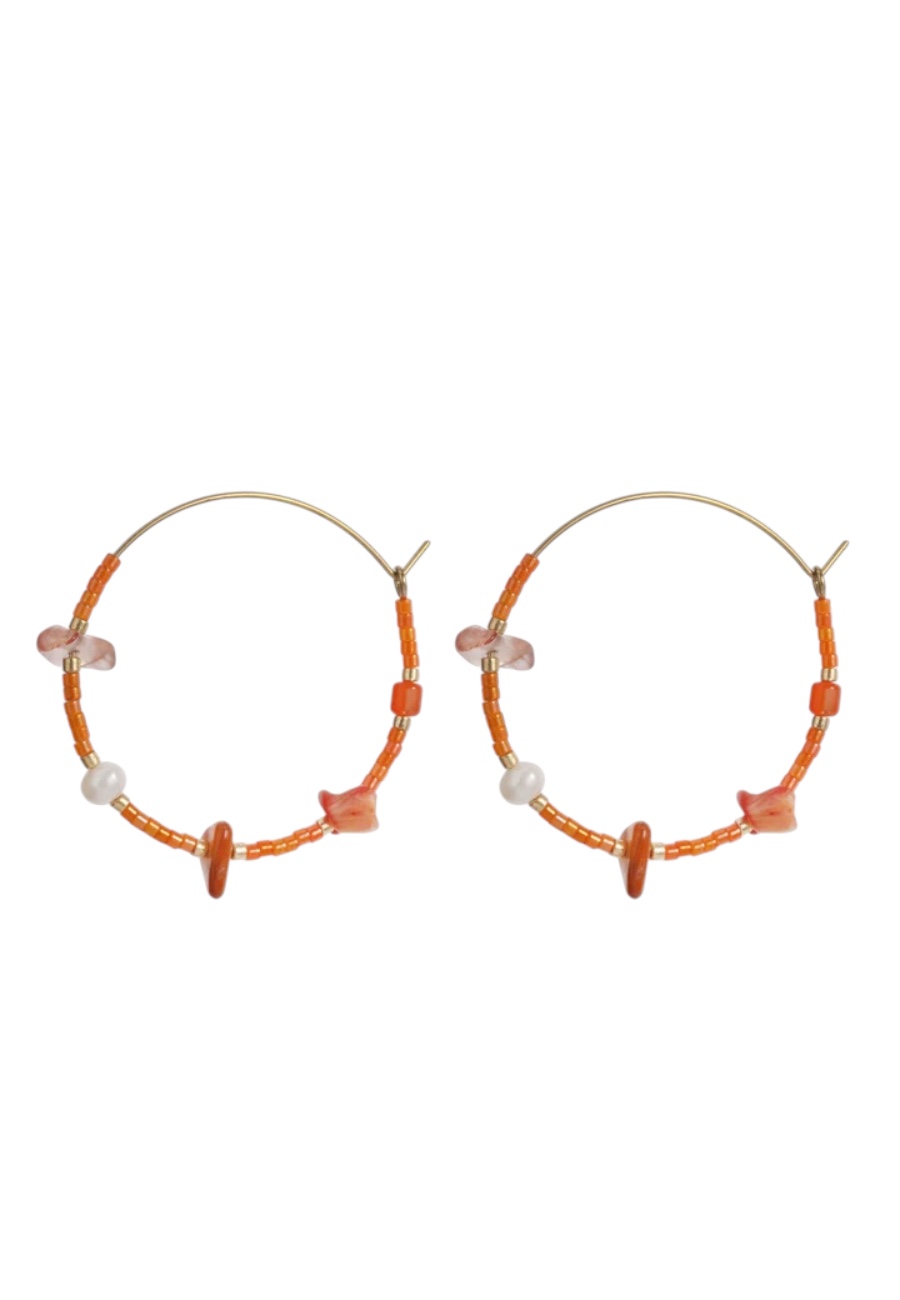 Goudkleurige oranje creolen