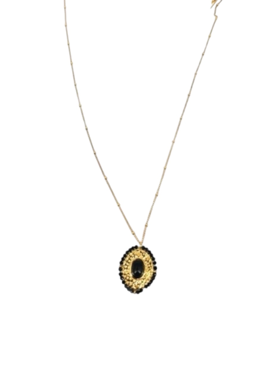 Goudkleurige half lange ketting met bedel
