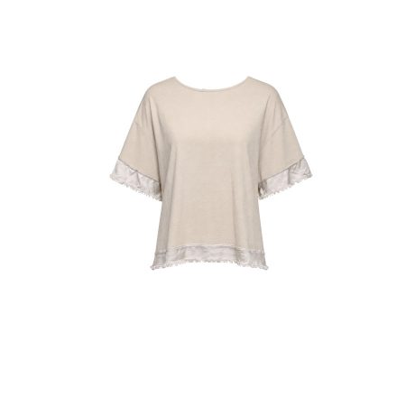 Beige shirt met knoopjes op de rug