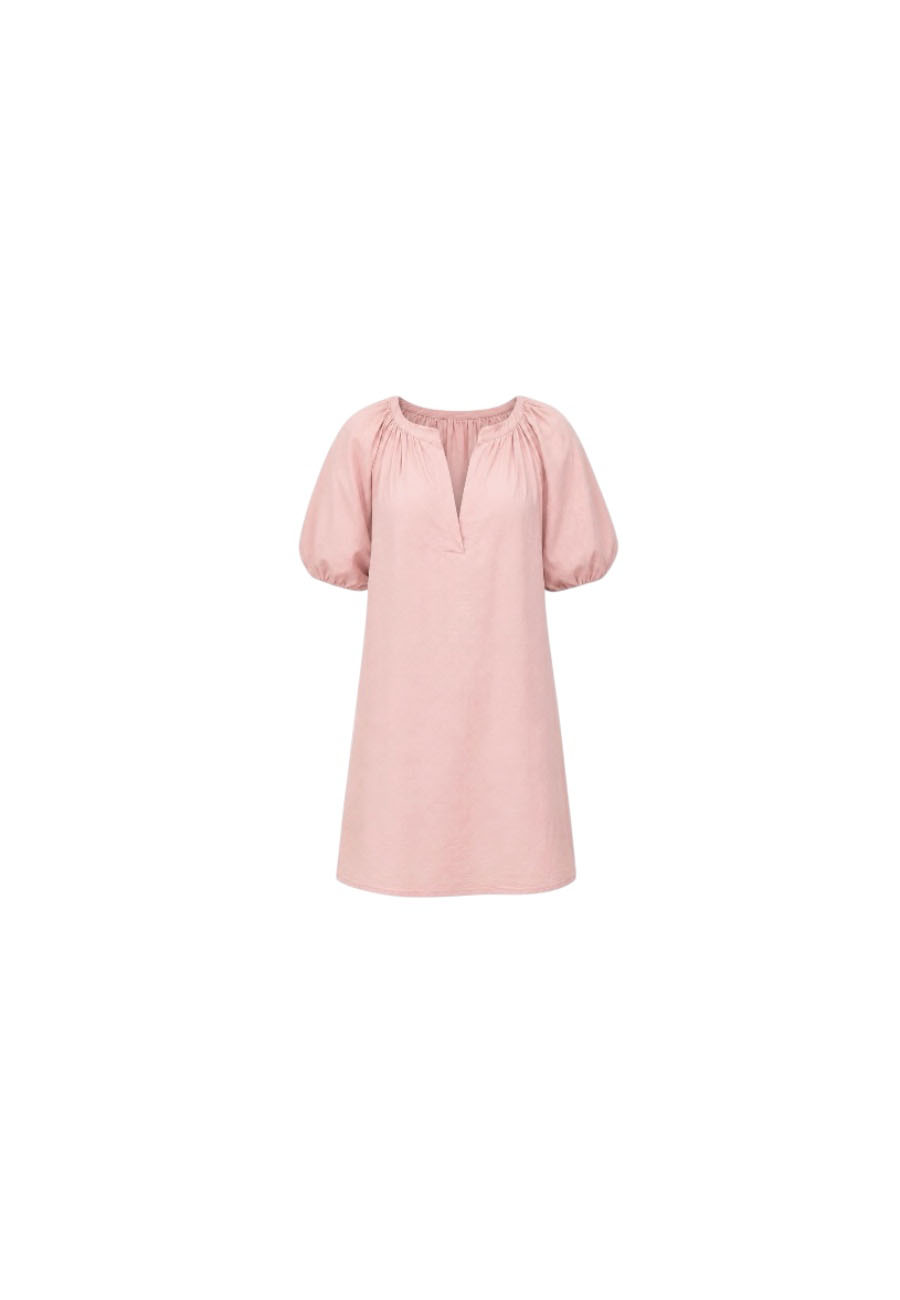 Roze jurkje met pofmouwen